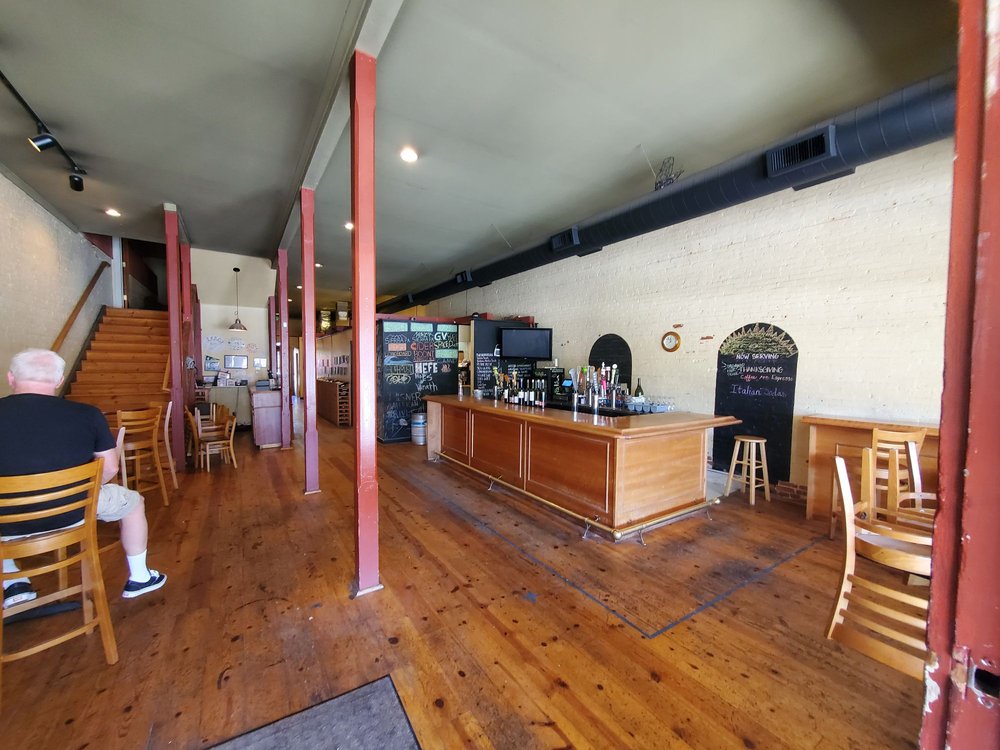 The bar inside Main Street Pizza and The Basement on Main